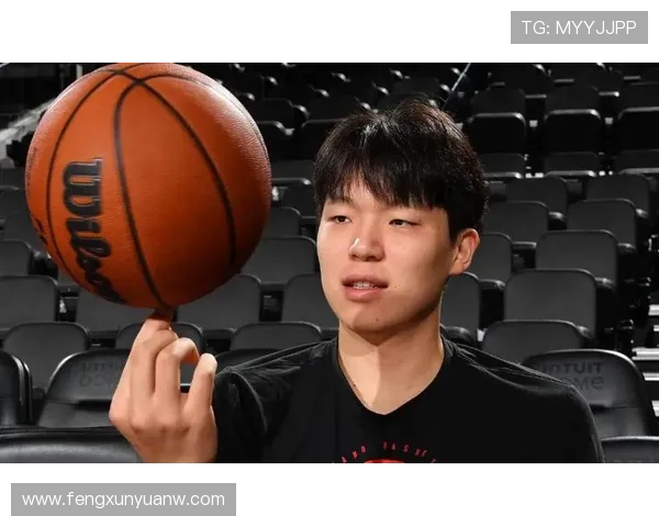 媒体人杨瀚森当众流泪展现真实情感无惧外界评价